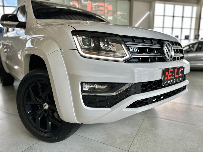 AMAROK 3.0 V6 TDI HIGHLINE CD DIESEL 4MOTION AUTOMÁTICO - 2021 - CAXIAS DO SUL