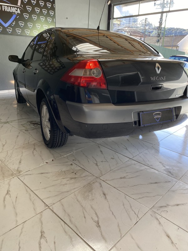 MÉGANE 2.0 DYNAMIQUE SEDAN 16V GASOLINA 4P MANUAL - 2009 - CAXIAS DO SUL