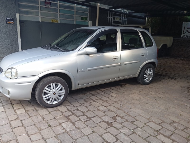 CORSA 1.0 MPFI MILENIUM 8V GASOLINA 4P MANUAL - 2002 - CAXIAS DO SUL