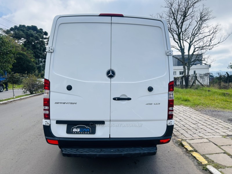 SPRINTER 2.2 FURGÃO STREET 415 CDI TETO BAIXO DIESEL 3P MANUAL - 2019 - BENTO GONçALVES