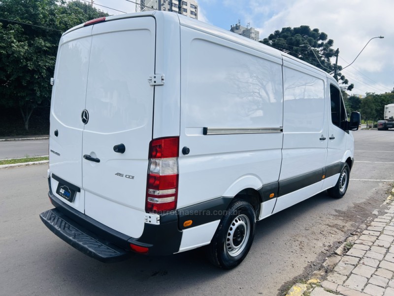 SPRINTER 2.2 FURGÃO STREET 415 CDI TETO BAIXO DIESEL 3P MANUAL - 2019 - BENTO GONçALVES