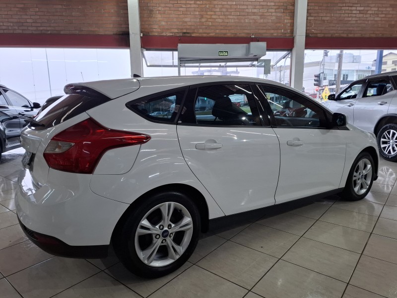 FOCUS 1.6 S 16V FLEX 4P MANUAL - 2015 - FARROUPILHA