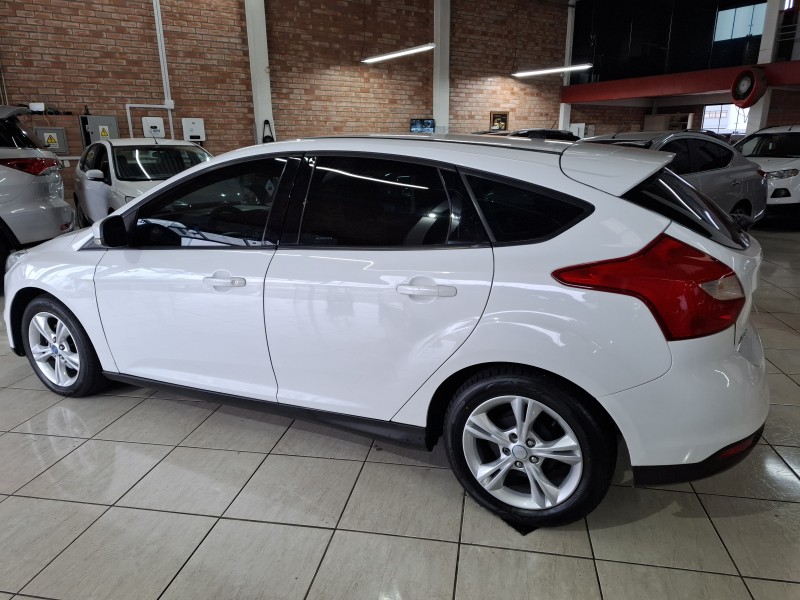 FOCUS 1.6 S 16V FLEX 4P MANUAL - 2015 - FARROUPILHA