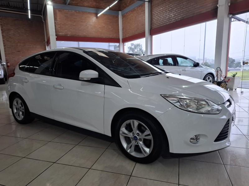 FOCUS 1.6 S 16V FLEX 4P MANUAL - 2015 - FARROUPILHA