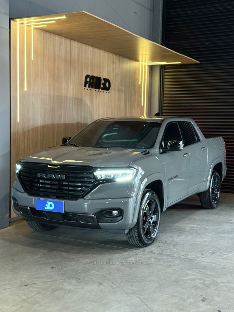 rampage 2.0 hurricane laramie 4 4x4 turbo gasolina 4p automatico 2024 lajeado