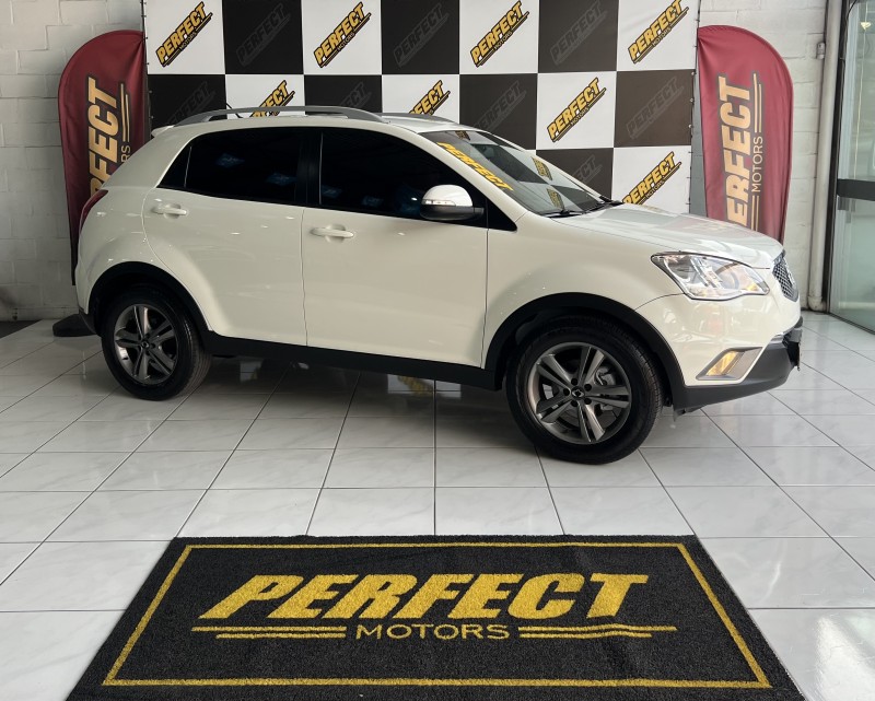 KORANDO 2.0 GL 4X4 16V TURBO DIESEL 4P AUTOMÁTICO - 2012 - PORTãO