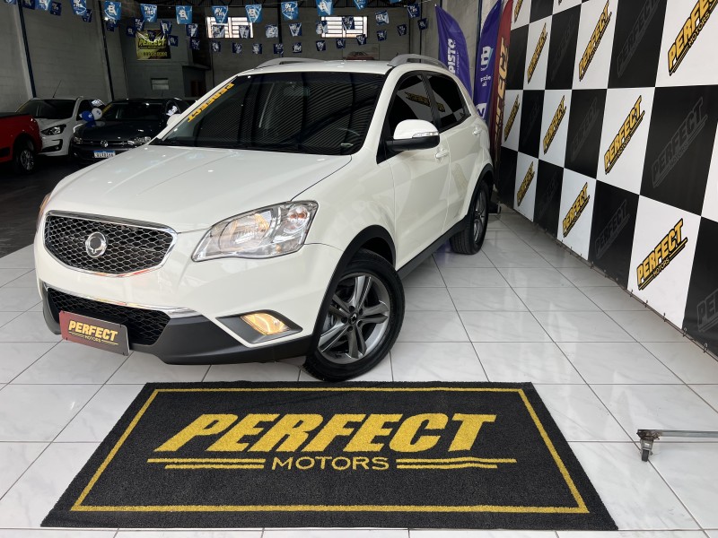 KORANDO 2.0 GL 4X4 16V TURBO DIESEL 4P AUTOMÁTICO - 2012 - PORTãO