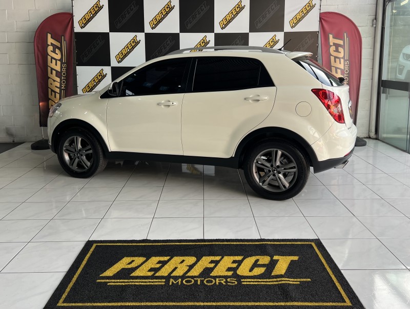 KORANDO 2.0 GL 4X4 16V TURBO DIESEL 4P AUTOMÁTICO - 2012 - PORTãO