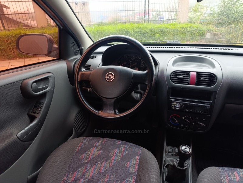 CORSA 1.8 MPFI 8V FLEX 4P MANUAL - 2003 - CAXIAS DO SUL
