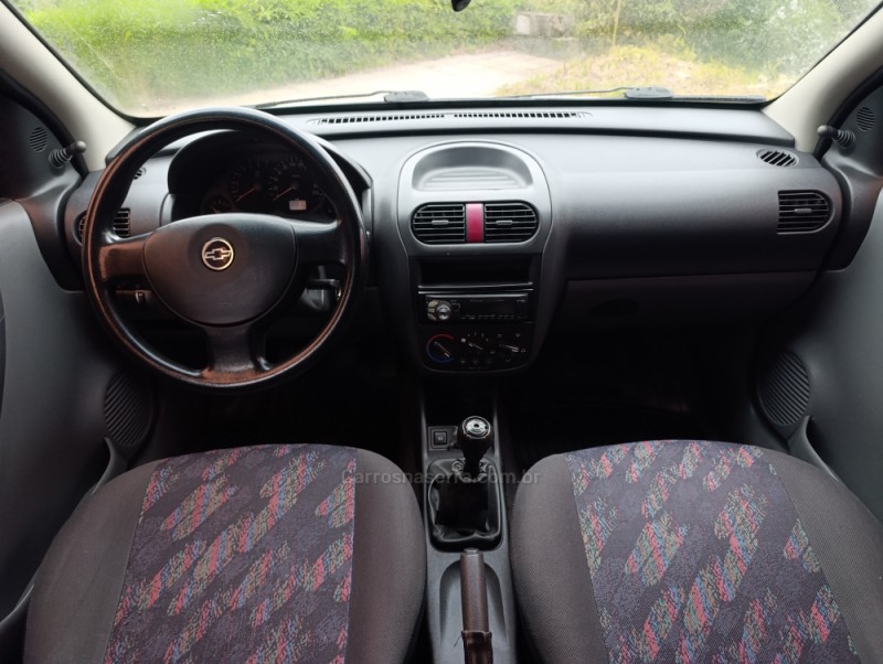 CORSA 1.8 MPFI 8V FLEX 4P MANUAL - 2003 - CAXIAS DO SUL