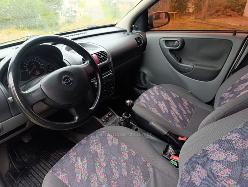 CORSA 1.8 MPFI 8V FLEX 4P MANUAL - 2003 - CAXIAS DO SUL