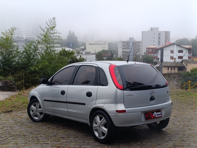 CORSA 1.8 MPFI 8V FLEX 4P MANUAL - 2003 - CAXIAS DO SUL