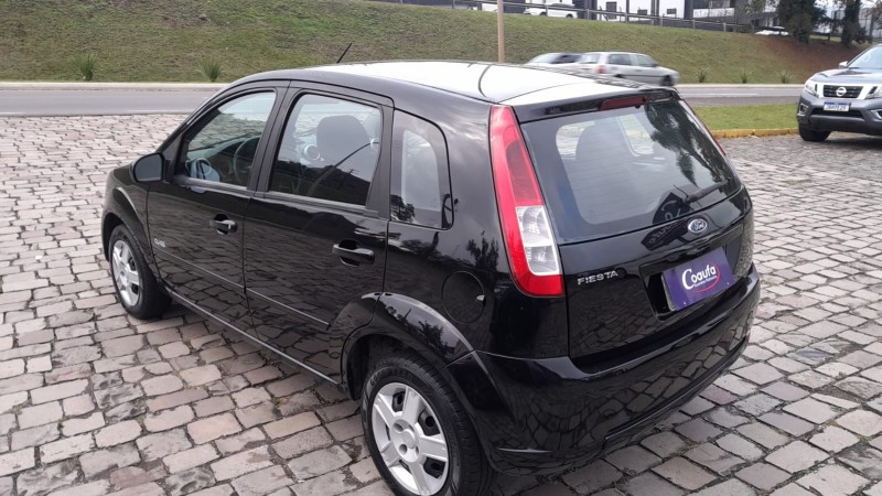 FIESTA 1.6 MPI CLASS HATCH 8V FLEX 4P MANUAL - 2009 - FARROUPILHA