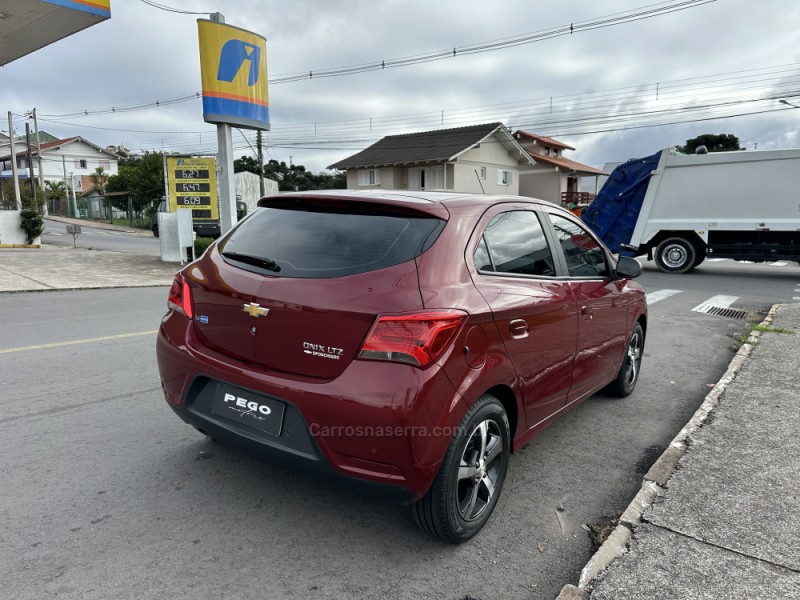 ONIX 1.4 MPFI LTZ 8V FLEX 4P MANUAL - 2017 - BENTO GONçALVES