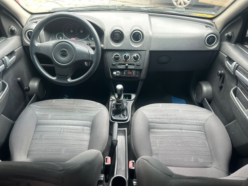 PRISMA 1.4 MPFI MAXX 8V FLEX 4P MANUAL - 2009 - TRêS COROAS
