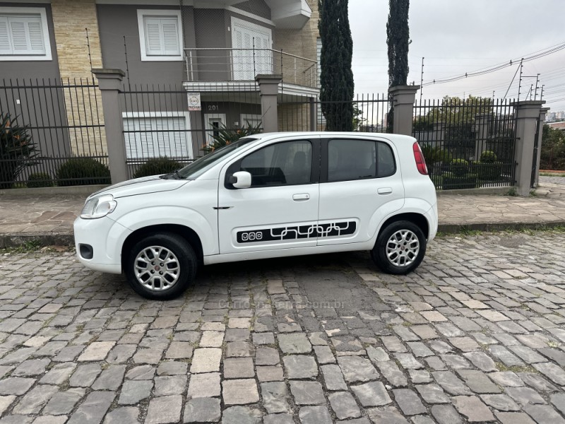 UNO 1.4 EVO ECONOMY 8V FLEX 4P MANUAL - 2014 - CAXIAS DO SUL