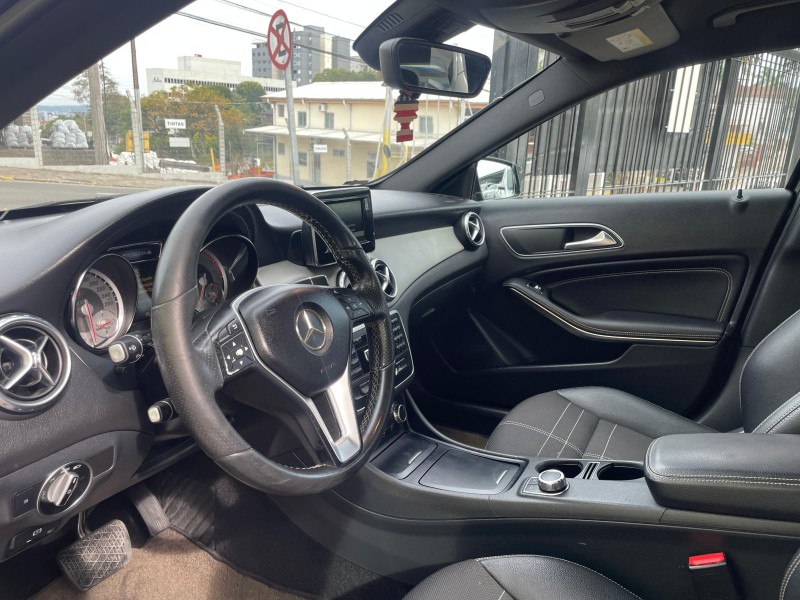 GLA 200 1.6 CGI ADVANCE 16V TURBO FLEX 4P AUTOMÁTICO - 2015 - CAXIAS DO SUL