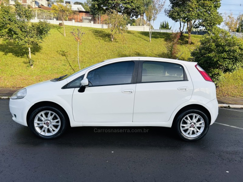 PUNTO 1.6 ESSENCE 16V FLEX 4P MANUAL - 2011 - BENTO GONçALVES