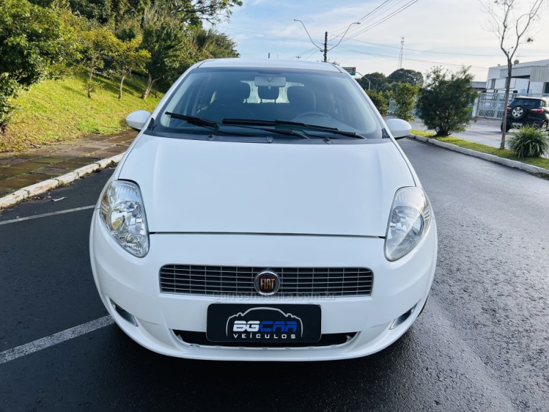PUNTO 1.6 ESSENCE 16V FLEX 4P MANUAL - 2011 - BENTO GONçALVES
