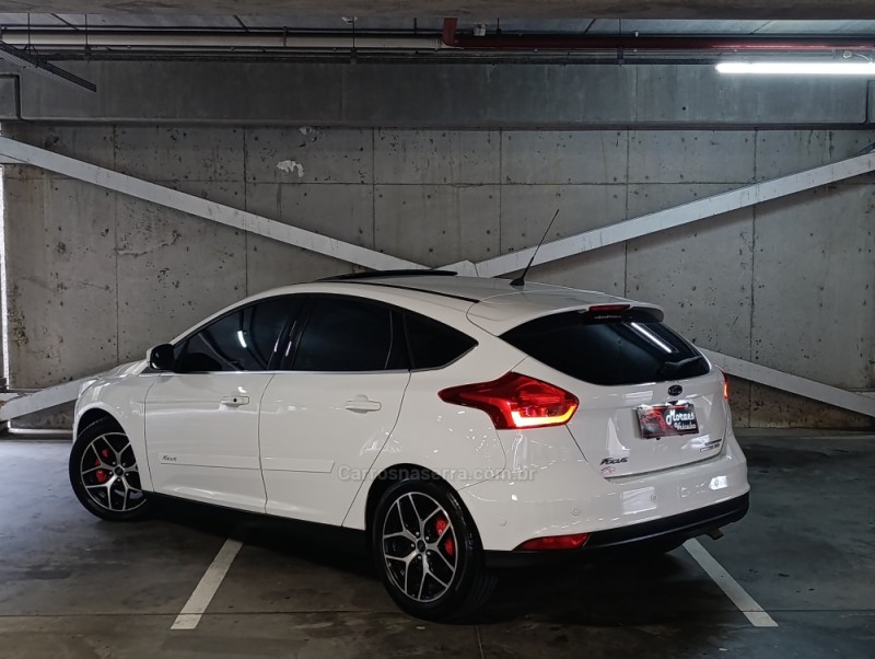 FOCUS 2.0 TITANIUM PLUS HATCH 16V FLEX 4P AUTO - 2016 - CAXIAS DO SUL