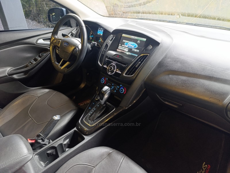 FOCUS 2.0 TITANIUM PLUS HATCH 16V FLEX 4P AUTO - 2016 - CAXIAS DO SUL
