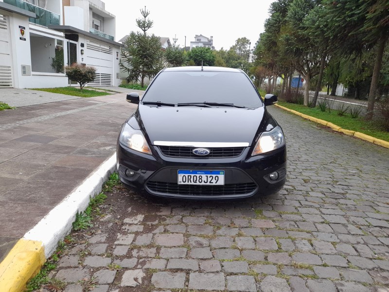 FOCUS 1.6 GLX 16V FLEX 4P MANUAL - 2012 - FARROUPILHA