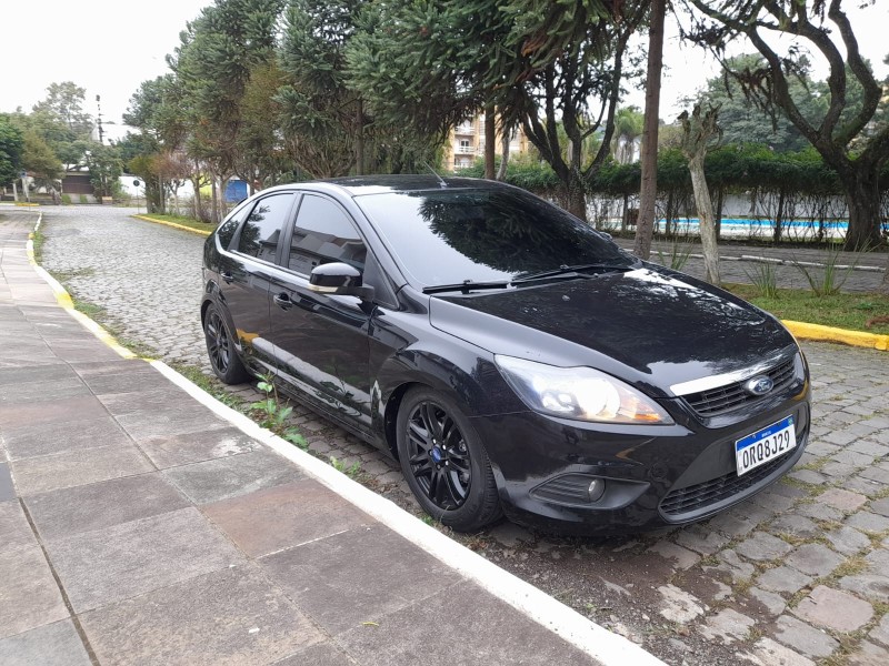 FOCUS 1.6 GLX 16V FLEX 4P MANUAL - 2012 - FARROUPILHA