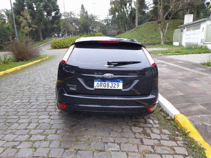 FOCUS 1.6 GLX 16V FLEX 4P MANUAL - 2012 - FARROUPILHA