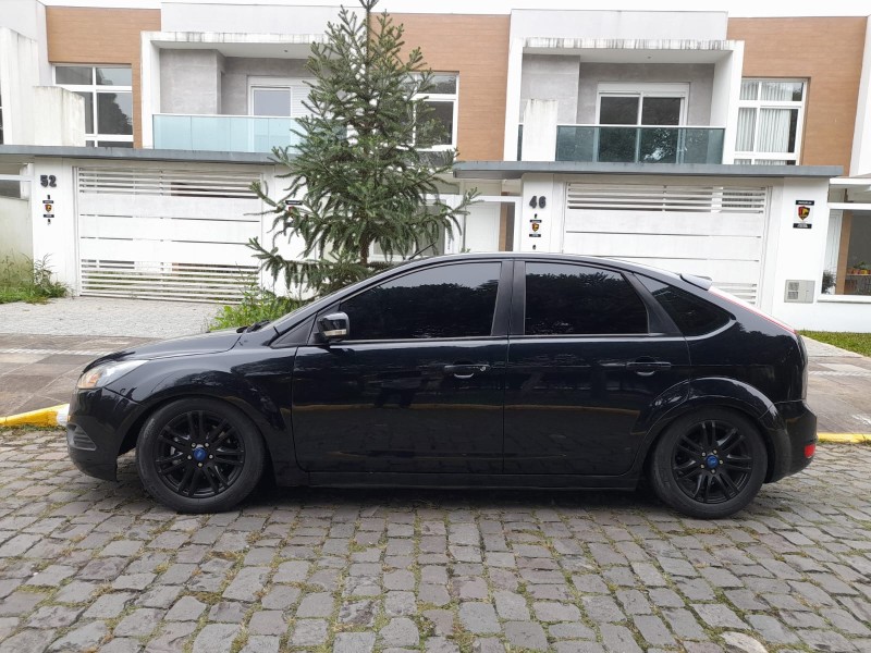 FOCUS 1.6 GLX 16V FLEX 4P MANUAL - 2012 - FARROUPILHA
