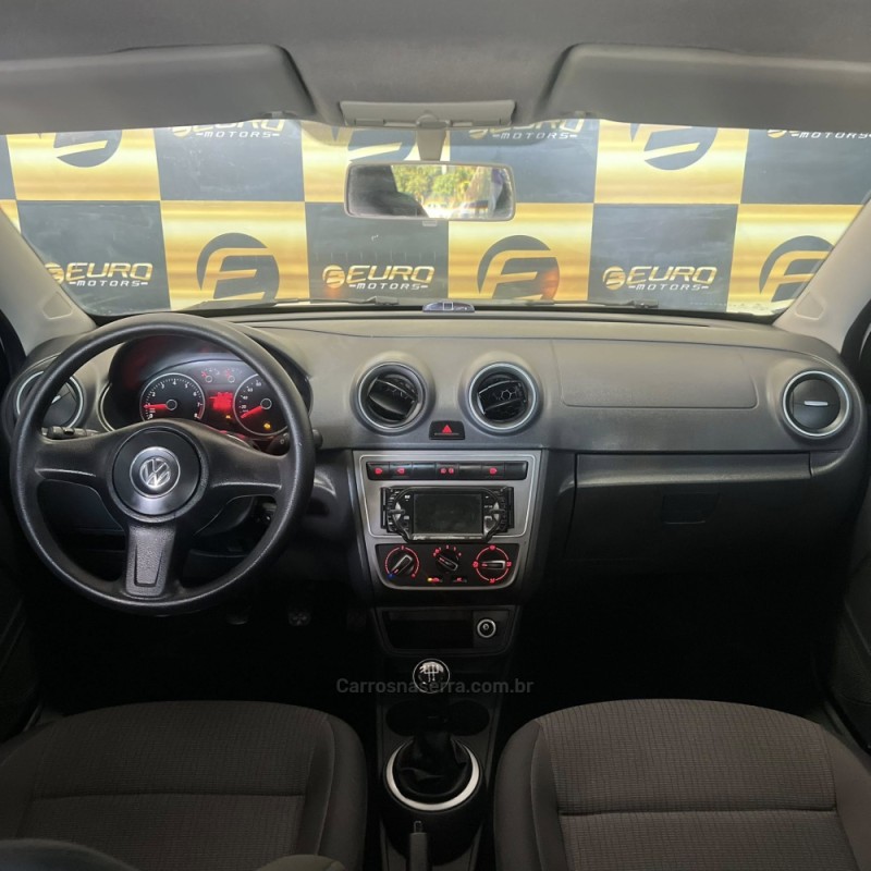 VOYAGE 1.0 MI 8V FLEX 4P MANUAL - 2013 - PORTãO