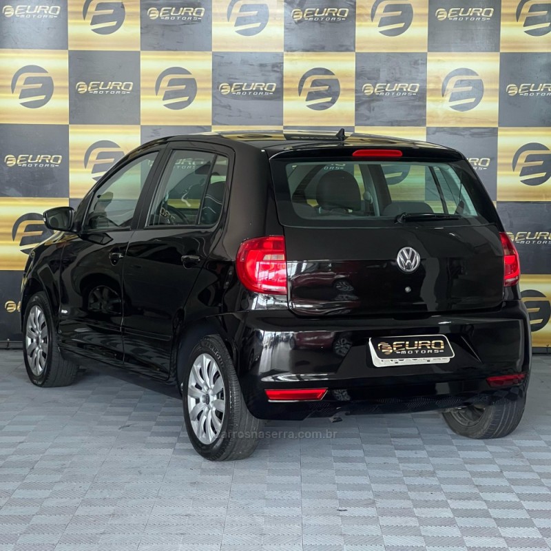 FOX 1.0 MI 8V FLEX 2P MANUAL - 2014 - PORTãO