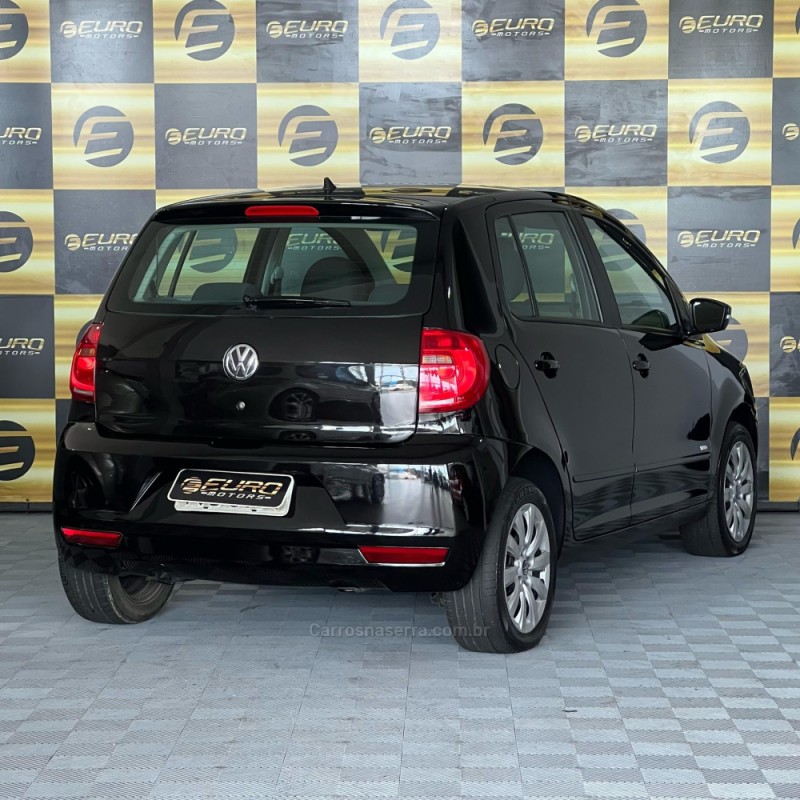 FOX 1.0 MI 8V FLEX 2P MANUAL - 2014 - PORTãO