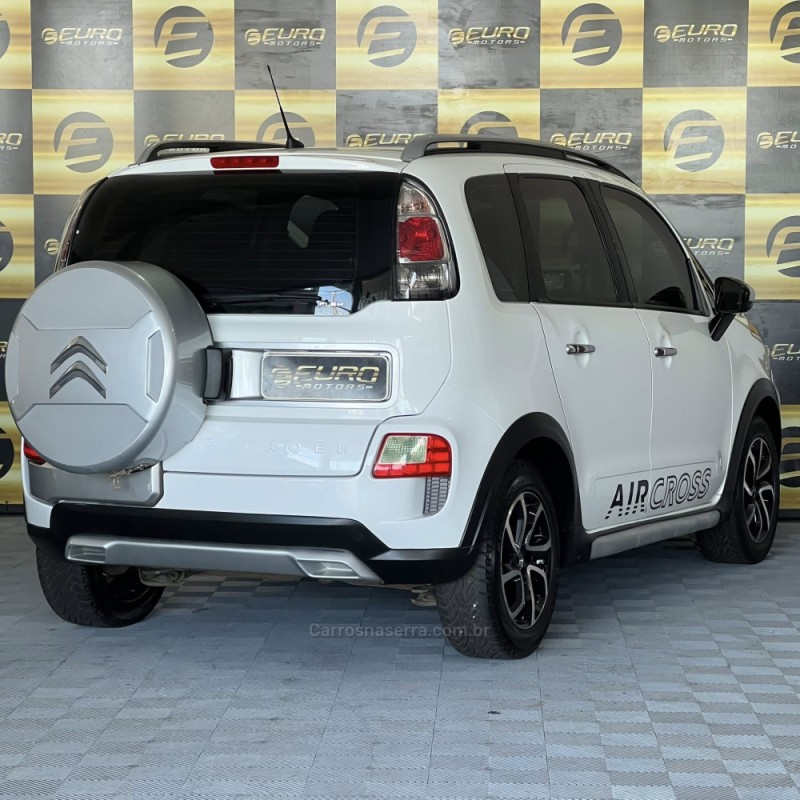 C3 AIRCROSS 1.6 GLX 16V FLEX 4P MANUAL - 2011 - PORTãO