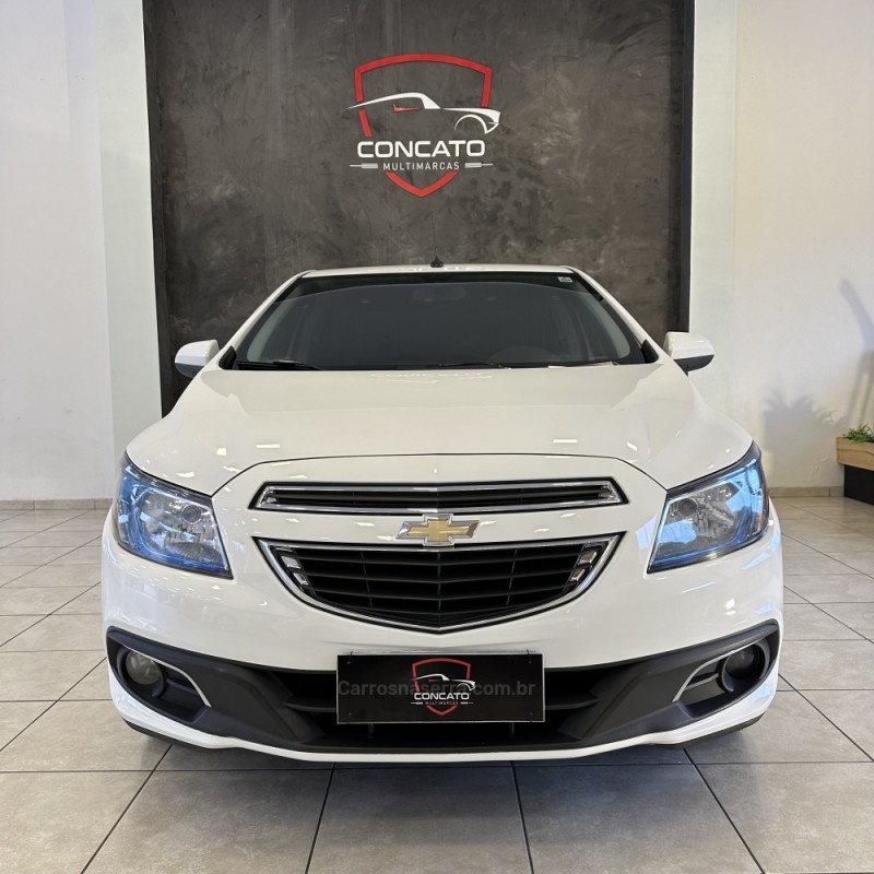 PRISMA 1.4 MPFI LTZ 8V FLEX 4P MANUAL - 2015 - FARROUPILHA