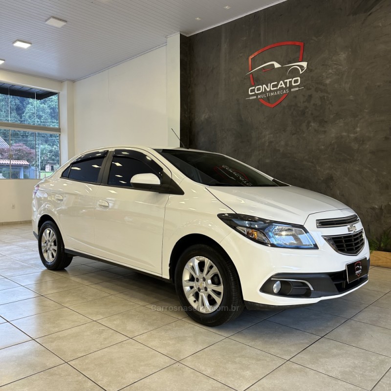 PRISMA 1.4 MPFI LTZ 8V FLEX 4P MANUAL - 2015 - FARROUPILHA