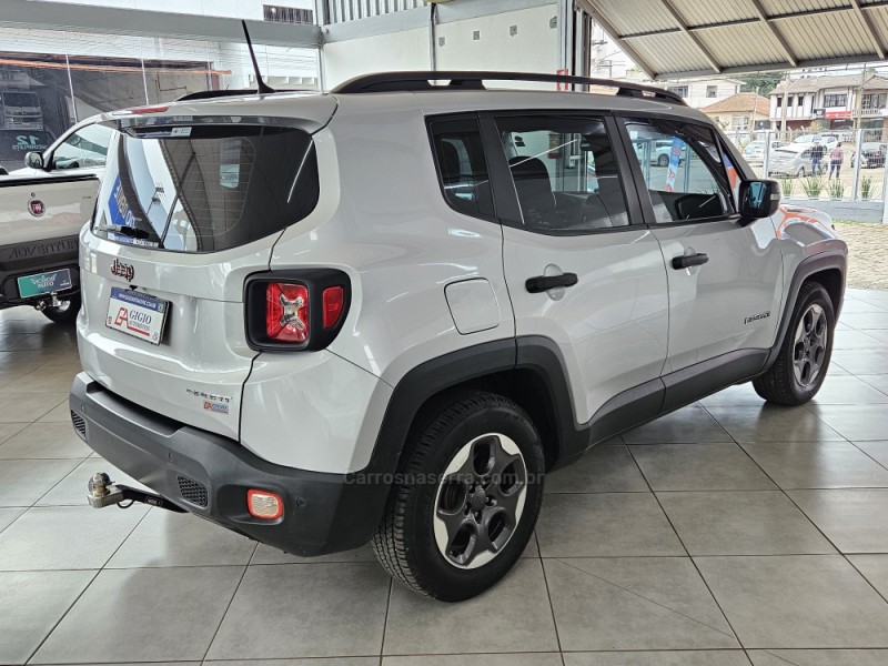 RENEGADE 1.8 16V FLEX SPORT 4P AUTOMÁTICO - 2017 - TAPEJARA