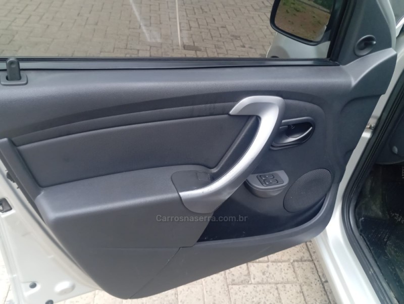 SANDERO 1.0 AUTHENTIQUE 16V FLEX 4P MANUAL - 2013 - CAXIAS DO SUL