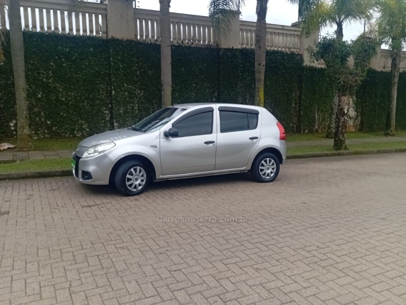 sandero 1.0 authentique 16v flex 4p manual 2013 caxias do sul