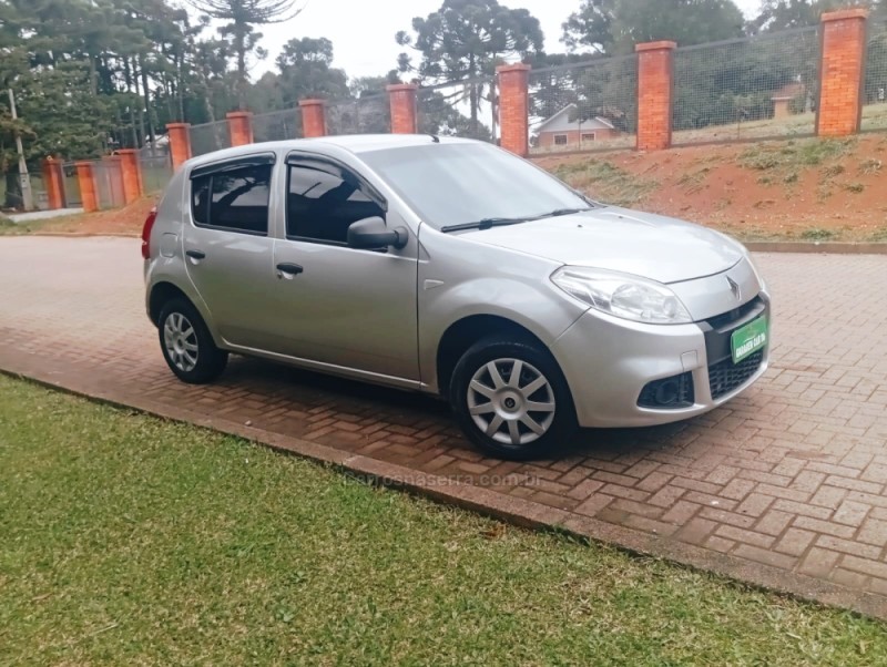 SANDERO 1.0 AUTHENTIQUE 16V FLEX 4P MANUAL - 2013 - CAXIAS DO SUL