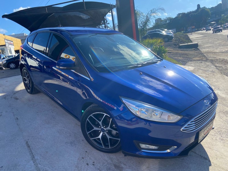 FOCUS 2.0 TITANIUM HATCH 16V FLEX 4P AUTOMÁTICO