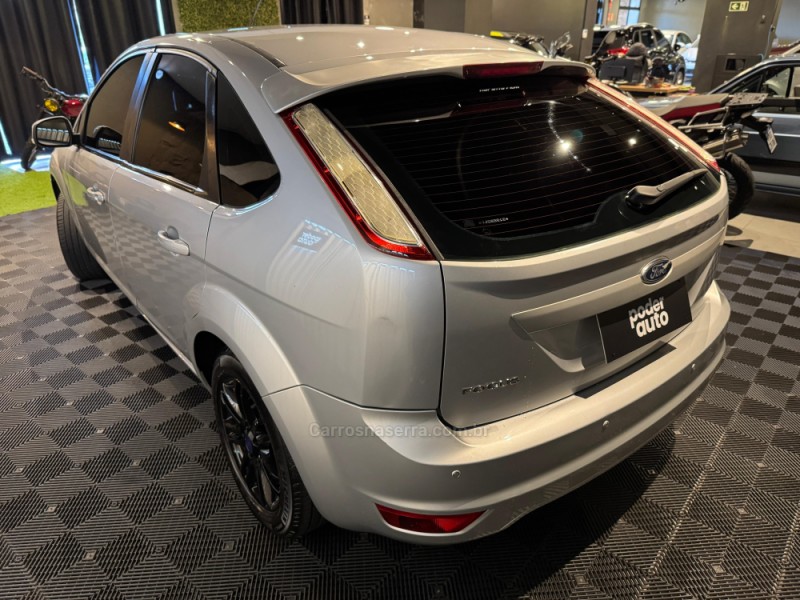 FOCUS 1.6 SE 16V FLEX 4P MANUAL - 2013 - FARROUPILHA