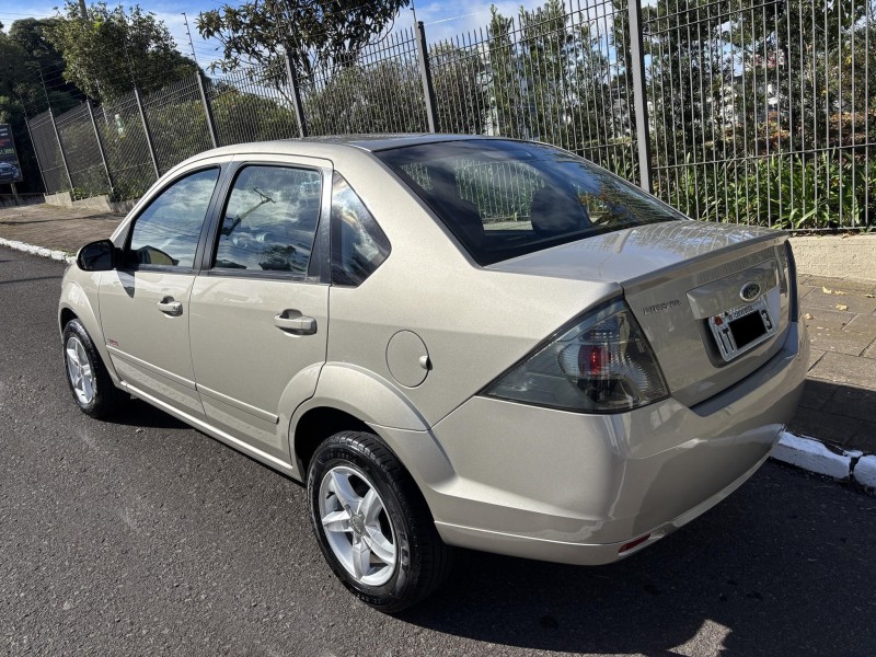 FIESTA 1.6 MPI CLASS SEDAN 8V FLEX 4P MANUAL - 2013 - FARROUPILHA