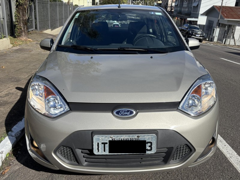 FIESTA 1.6 MPI CLASS SEDAN 8V FLEX 4P MANUAL - 2013 - FARROUPILHA