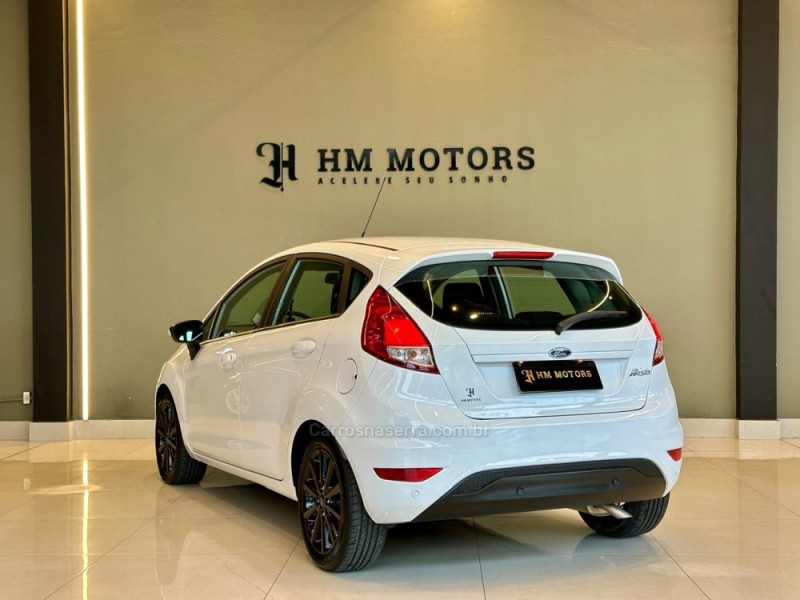 FIESTA 1.6 SE STYLE HATCH 16V FLEX 4P MANUAL - 2018 - CAXIAS DO SUL