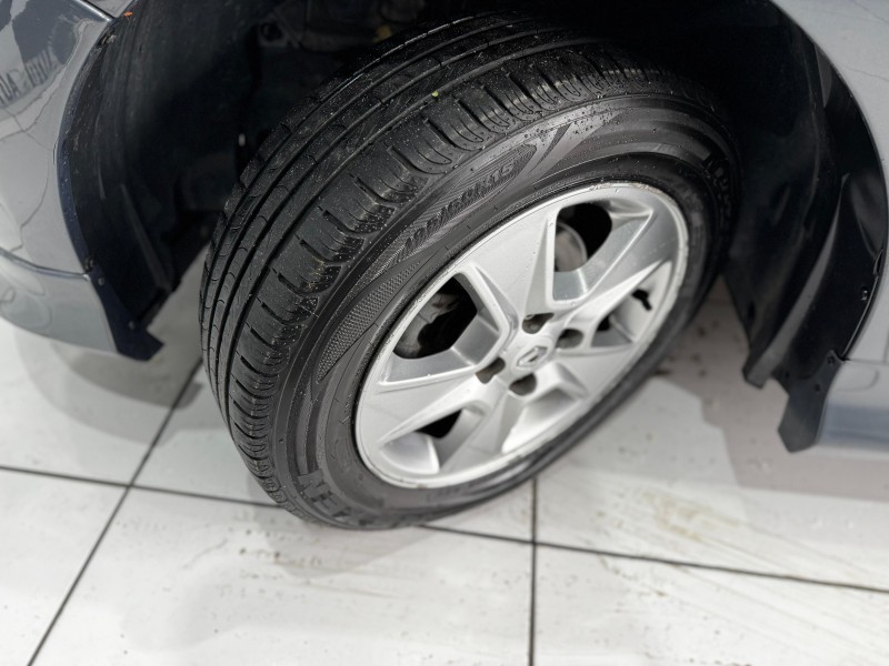 SANDERO 1.6 DYNAMIQUE 8V FLEX 4P MANUAL - 2015 - CAXIAS DO SUL