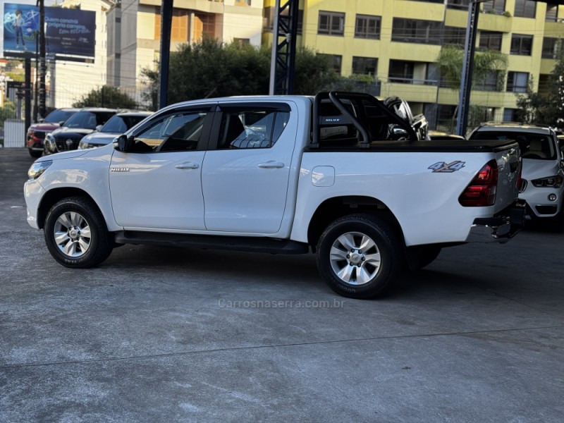 HILUX 2.8 4X4 CD 8V DIESEL 4P MANUAL - 2017 - CAXIAS DO SUL