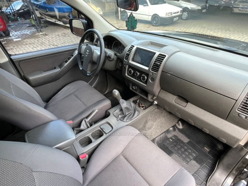 FRONTIER 2.5 SE 4X4 CD TURBO ELETRONIC DIESEL 4P MANUAL - 2014 - CAMPO BOM