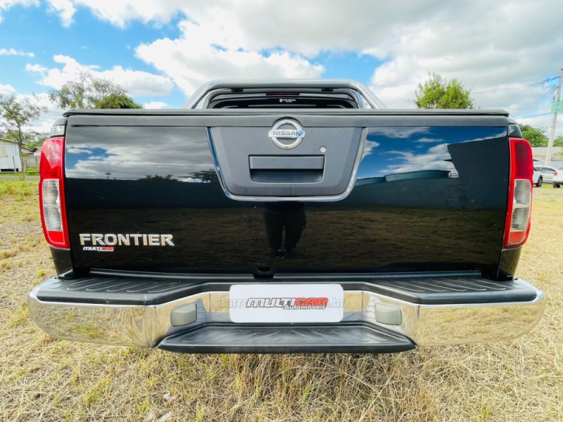 FRONTIER 2.5 SE 4X4 CD TURBO ELETRONIC DIESEL 4P MANUAL - 2014 - CAMPO BOM