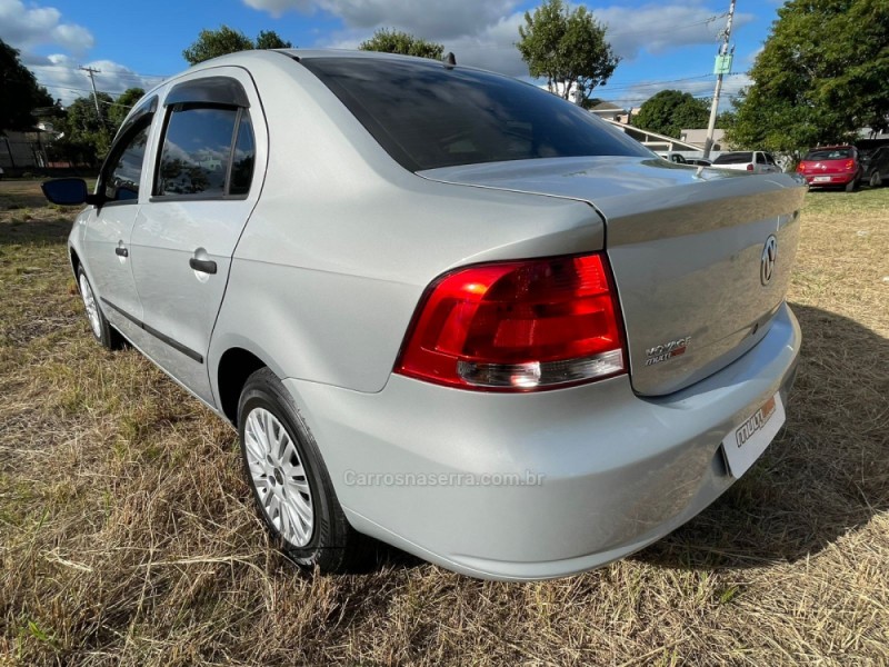 VOYAGE 1.0 MI 8V FLEX 4P MANUAL - 2009 - CAMPO BOM