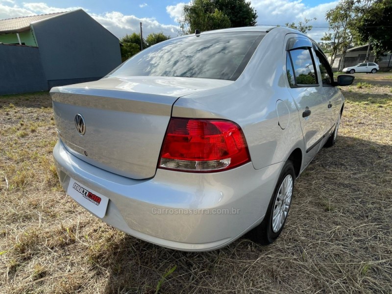 VOYAGE 1.0 MI 8V FLEX 4P MANUAL - 2009 - CAMPO BOM